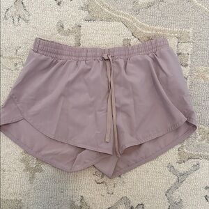 Old Navy Women's Athletic Shorts in Mauve